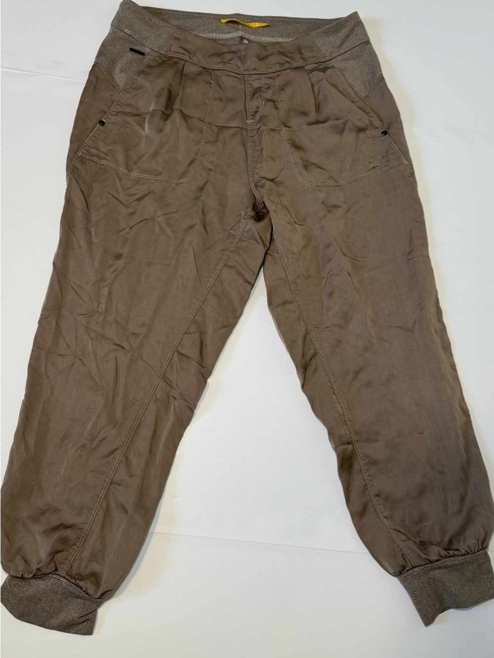 Lolë Women's Lightweight Tech Jogger Pants Size S Taupe UPF 50+ Wicking